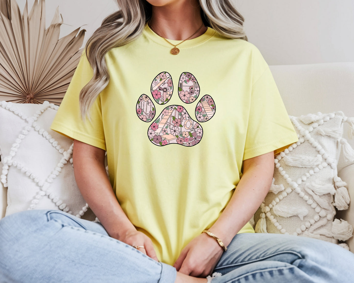 Floral Agility Paw Gildan Unisex Softstyle Tshirt